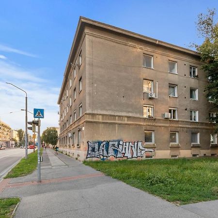 Bratislava Touch 2 Bedroom Apt Kültér fotó