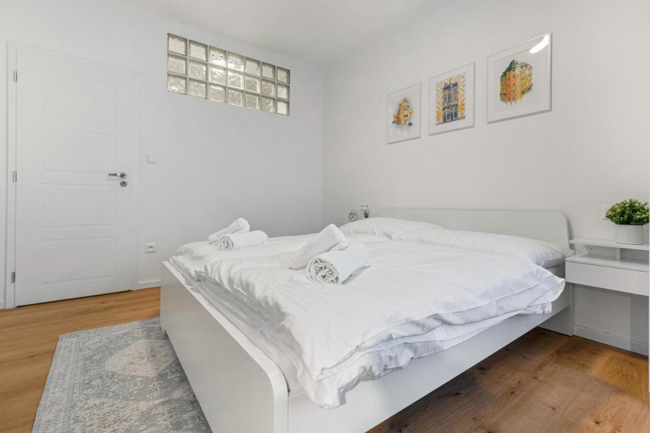 Bratislava Touch 2 Bedroom Apt Kültér fotó